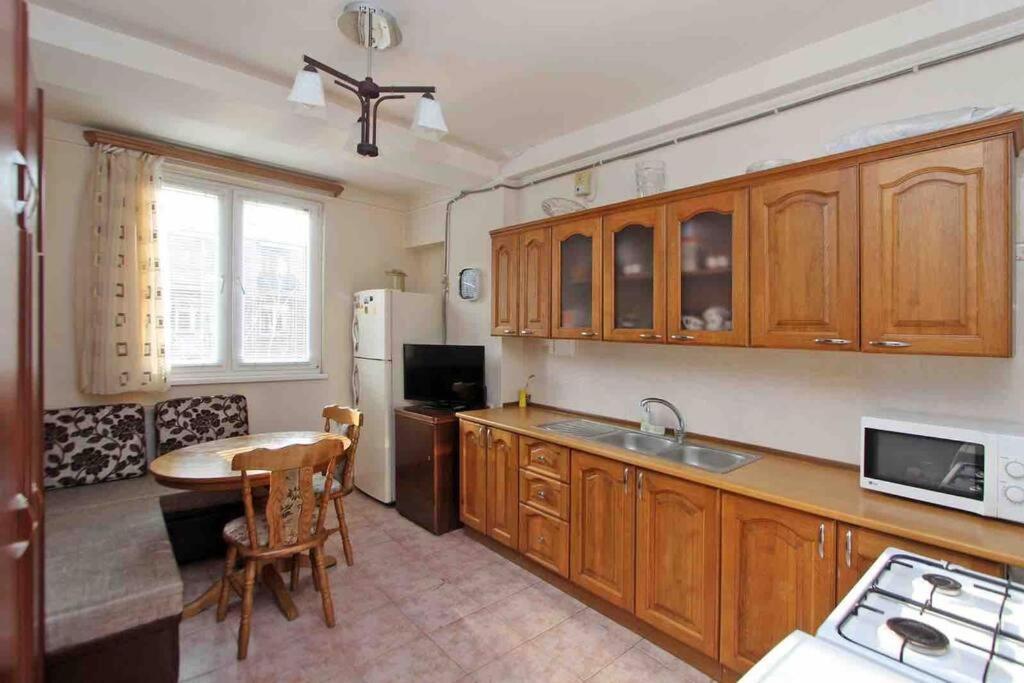 Cozy Apartment In The Center Of Ereván Exterior foto